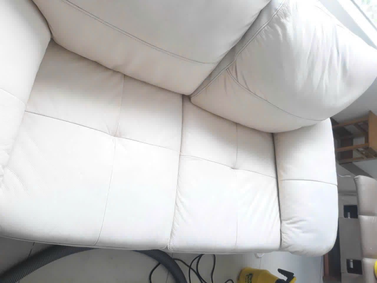 Giặt sofa da q1